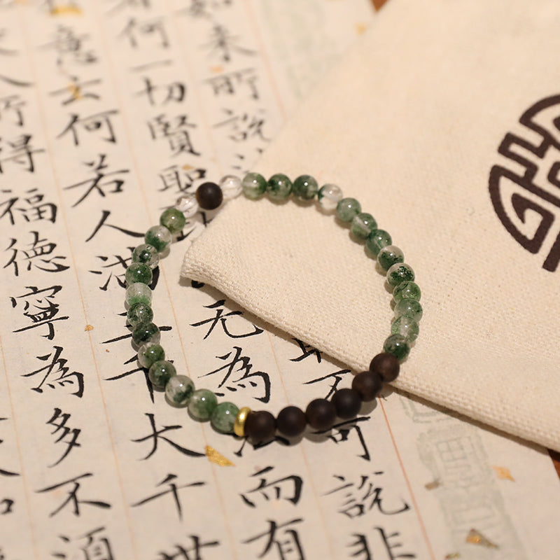 Luminary Greenery Agarwood Bracelet - Lunaria