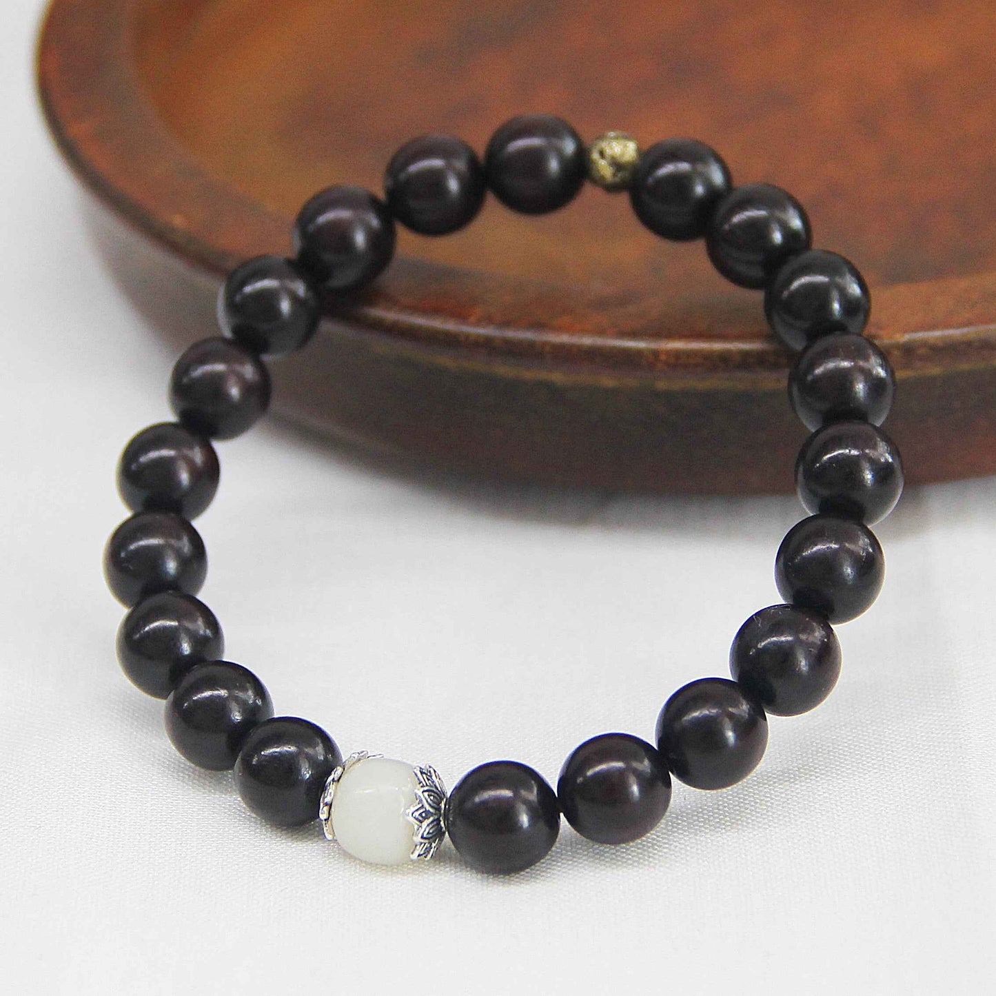 Small Leaf Red Sandalwood Natural Jade Protection Bracelet - Lunaria