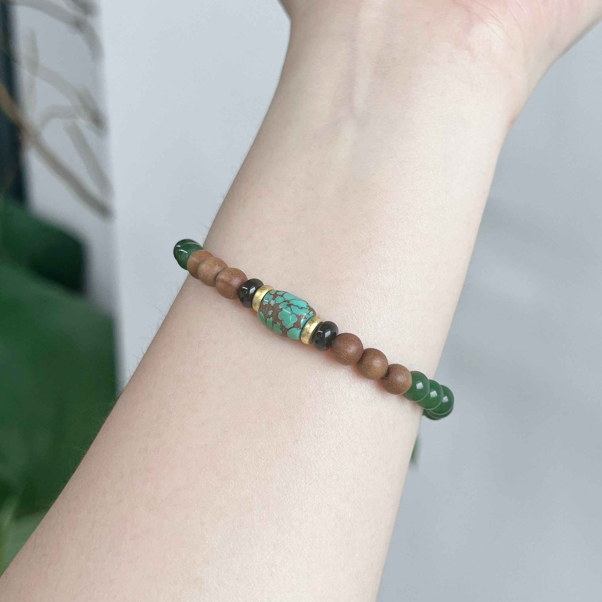 Green Gem Reverie Agarwood Bracelet - Lunaria