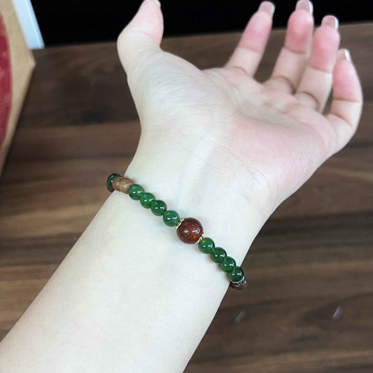 Lotus Haze Sandalwood Bracelet - Lunaria
