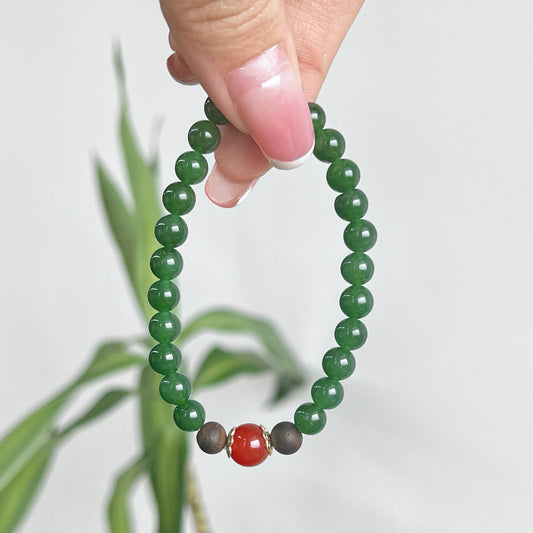Verdant Vitality Agarwood Bracelet - Lunaria