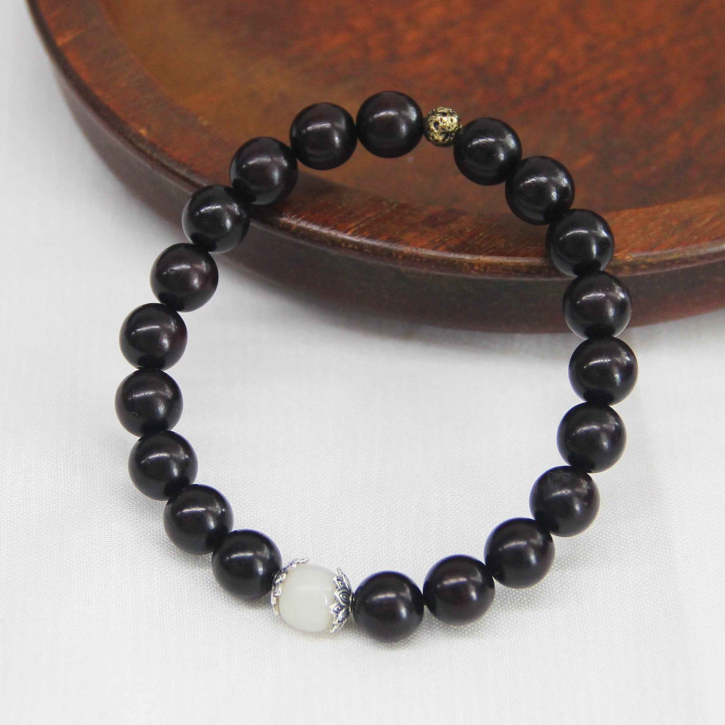 Small Leaf Red Sandalwood Natural Jade Protection Bracelet - Lunaria