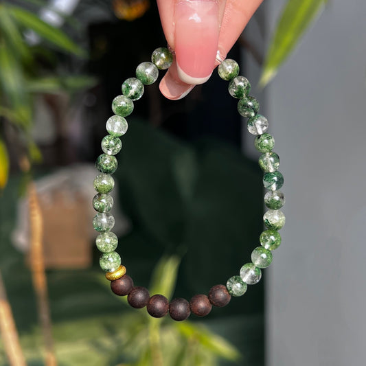 Luminary Greenery Agarwood Bracelet - Lunaria