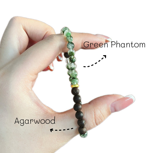 Luminary Greenery Agarwood Bracelet - Lunaria